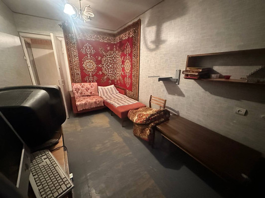 Продам двухкомнатную (2-комн.) квартиру, Капитана Маклакова ул, 4, Мурманск г