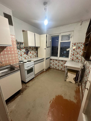 Продам двухкомнатную (2-комн.) квартиру, Капитана Маклакова ул, 4, Мурманск г