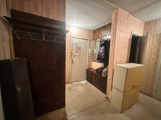 Продам двухкомнатную (2-комн.) квартиру, Капитана Маклакова ул, 4, Мурманск г