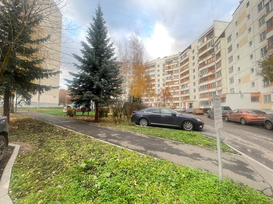 Продам многокомнатную квартиру, Адмирала Руднева ул, 8, Москва г