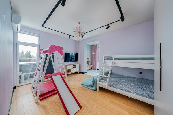 Продам трехкомнатную (3-комн.) квартиру, Санаторная ул, 5А, Марфино с