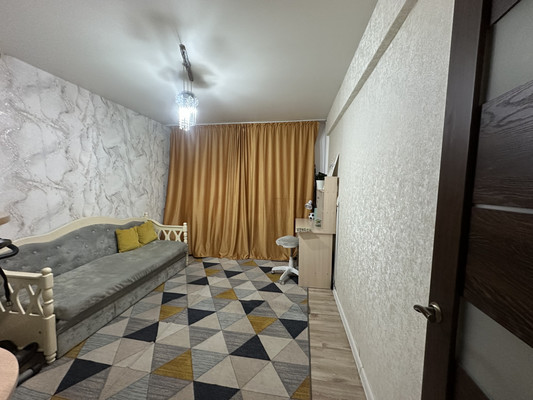 Продам трехкомнатную (3-комн.) квартиру, Баумана ул, 231, Иркутск г