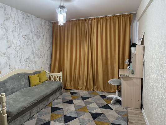 Продам трехкомнатную (3-комн.) квартиру, Баумана ул, 231, Иркутск г