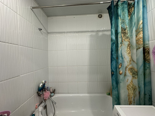 Продам трехкомнатную (3-комн.) квартиру, Баумана ул, 231, Иркутск г