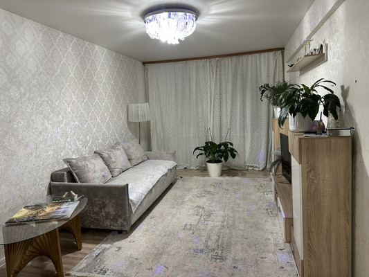 Продам трехкомнатную (3-комн.) квартиру, Баумана ул, 231, Иркутск г