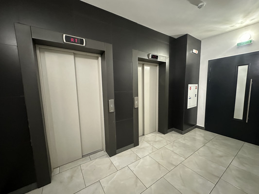 Продам двухкомнатную (2-комн.) квартиру, Лызина ул, 9, Иркутск г