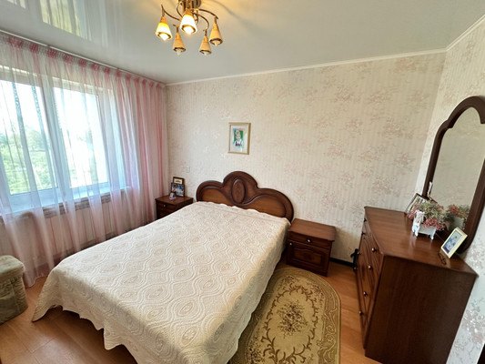 Продам трехкомнатную (3-комн.) квартиру, Гагарина ул, 21кг, Парковый п