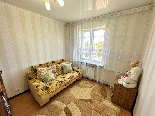 Продам трехкомнатную (3-комн.) квартиру, Гагарина ул, 21кг, Парковый п