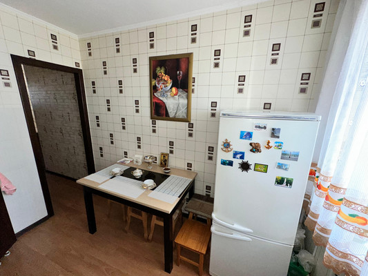 Продам трехкомнатную (3-комн.) квартиру, Гагарина ул, 21кг, Парковый п