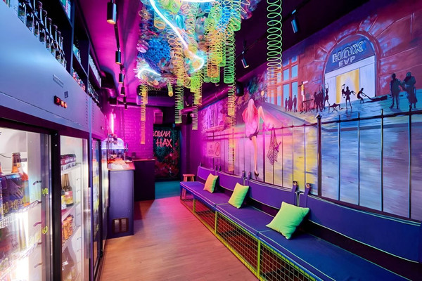 Продам коммерческое помещение 97,6 м2, Тверская ул, 9, Москва г