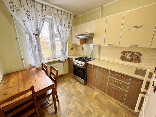 Продам трехкомнатную (3-комн.) квартиру, Ямашева пр-кт, 78, Казань г