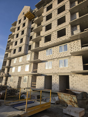 Продам двухкомнатную (2-комн.) квартиру (долевое), Подполковника Емельянова ул, Калининград г