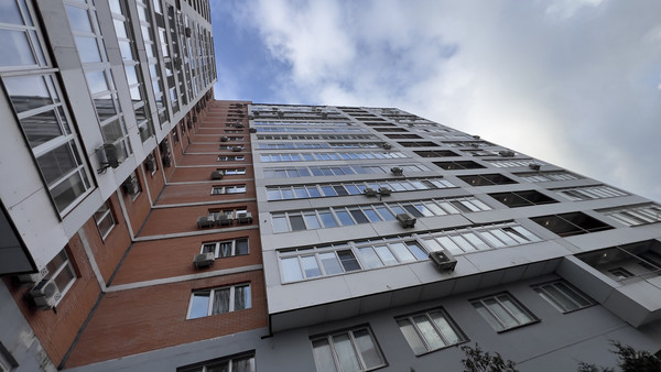 Продам многокомнатную квартиру, Истринская ул, 8к3, Москва г