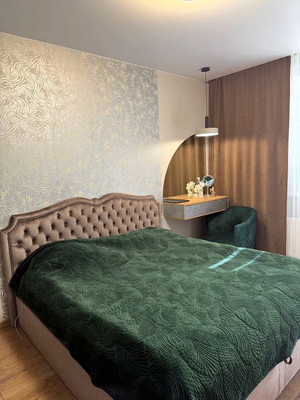 Продам трехкомнатную (3-комн.) квартиру, Автолюбителей ул, 1Г, Краснодар г