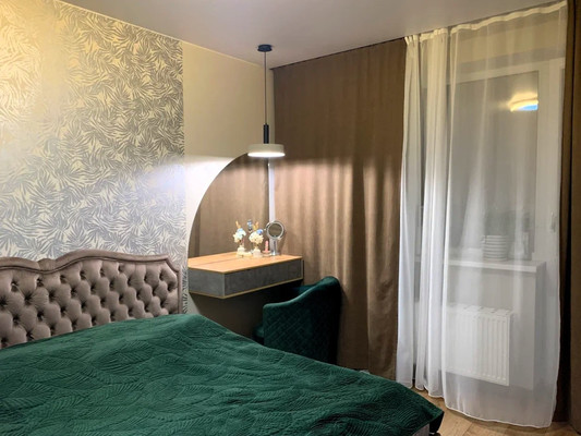 Продам трехкомнатную (3-комн.) квартиру, Автолюбителей ул, 1Г, Краснодар г