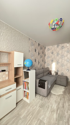 Продам трехкомнатную (3-комн.) квартиру, Парковая ул, 20к2, Санкт-Петербург г