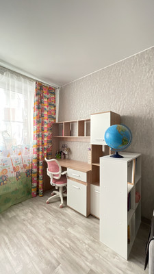 Продам трехкомнатную (3-комн.) квартиру, Парковая ул, 20к2, Санкт-Петербург г