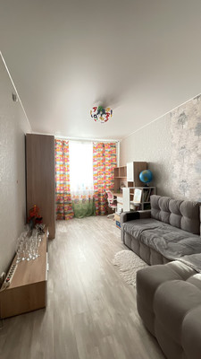 Продам трехкомнатную (3-комн.) квартиру, Парковая ул, 20к2, Санкт-Петербург г