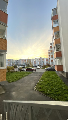 Продам трехкомнатную (3-комн.) квартиру, Парковая ул, 20к2, Санкт-Петербург г