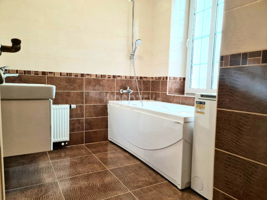 Продам дом, Октябрьская ул, 123а, Азовская ст-ца, 0 км от города