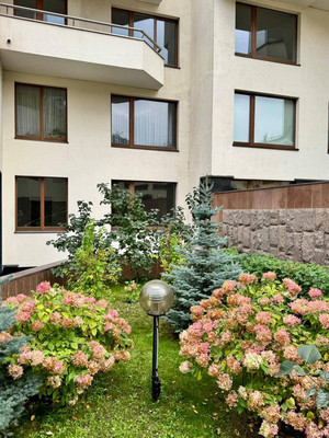 Продам трехкомнатную (3-комн.) квартиру, Архитектора Власова ул, 6, Москва г