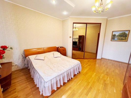 Продам двухкомнатную (2-комн.) квартиру, Чистопольская ул, 20/12, Казань г