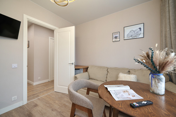 Сдам двухкомнатную (2-комн.) квартиру, Торговая ул, 6, Заречье рп