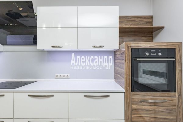 Продам трехкомнатную (3-комн.) квартиру, Гжатская ул, 22к3, Санкт-Петербург г