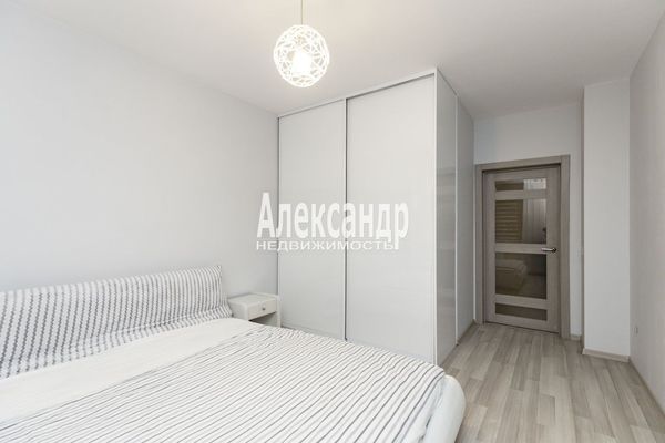 Продам трехкомнатную (3-комн.) квартиру, Гжатская ул, 22к3, Санкт-Петербург г
