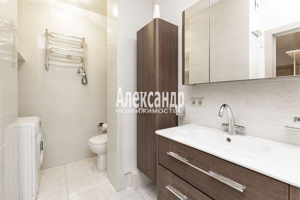 Продам трехкомнатную (3-комн.) квартиру, Гжатская ул, 22к3, Санкт-Петербург г