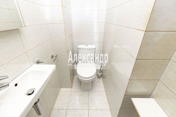 Продам трехкомнатную (3-комн.) квартиру, Гжатская ул, 22к3, Санкт-Петербург г