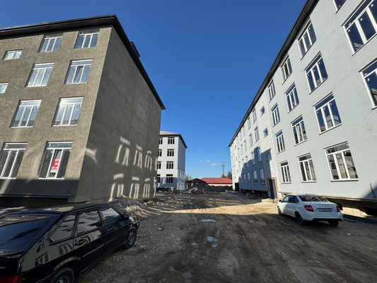 Продам двухкомнатную (2-комн.) квартиру, Мовсисяна ул, 15, Нальчик г