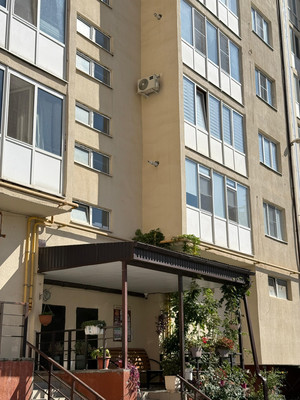 Продам трехкомнатную (3-комн.) квартиру, Атажукина ул, 14, Нальчик г