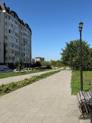 Продам трехкомнатную (3-комн.) квартиру, Атажукина ул, 14, Нальчик г