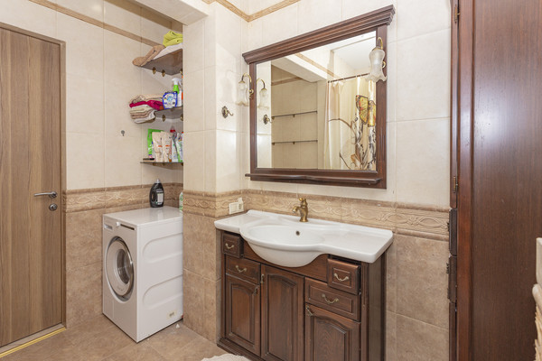 Продам многокомнатную квартиру, Мира пр-кт, 129, Москва г