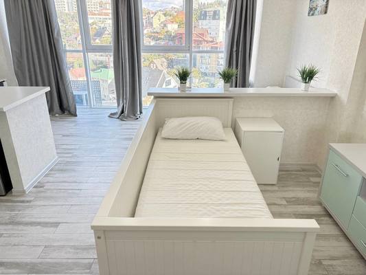 Продам однокомнатную (1-комн.) квартиру, Крымская (Центральный р-н) ул, 89, Сочи г