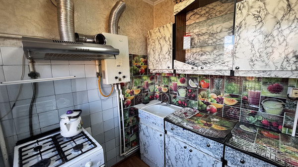 Сдам двухкомнатную (2-комн.) квартиру, Вавилова ул, 7, Крымск г