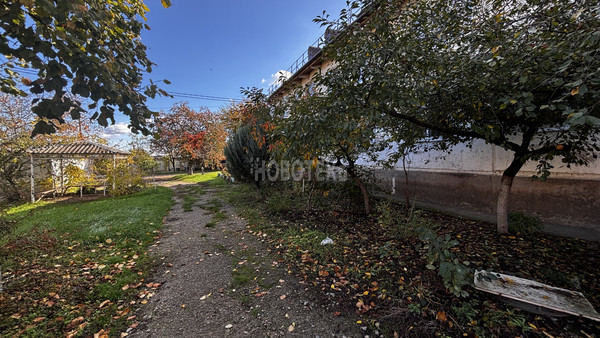 Сдам двухкомнатную (2-комн.) квартиру, Вавилова ул, 7, Крымск г