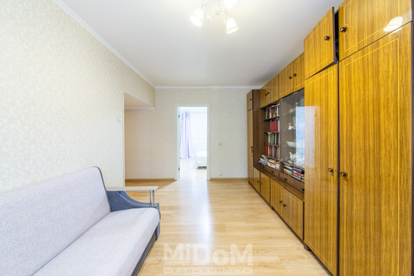 Продам многокомнатную квартиру, Большевиков пр-кт, 13к3 литера М, Санкт-Петербург г