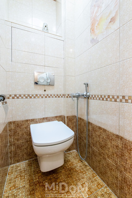 Продам многокомнатную квартиру, Большевиков пр-кт, 13к3 литера М, Санкт-Петербург г