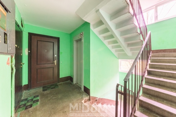 Продам многокомнатную квартиру, Большевиков пр-кт, 13к3 литера М, Санкт-Петербург г