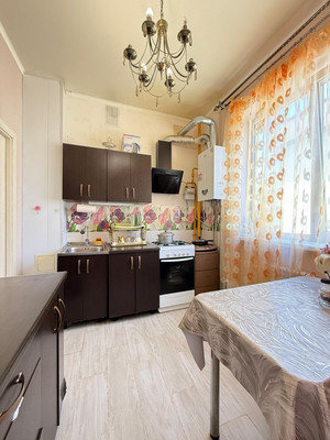 Продам двухкомнатную (2-комн.) квартиру, Хужокова ул, 145кг, Нальчик г