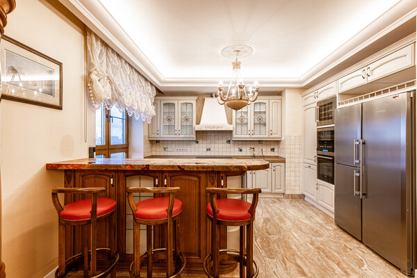 Продам трехкомнатную (3-комн.) квартиру, Кастанаевская ул, 24, Москва г