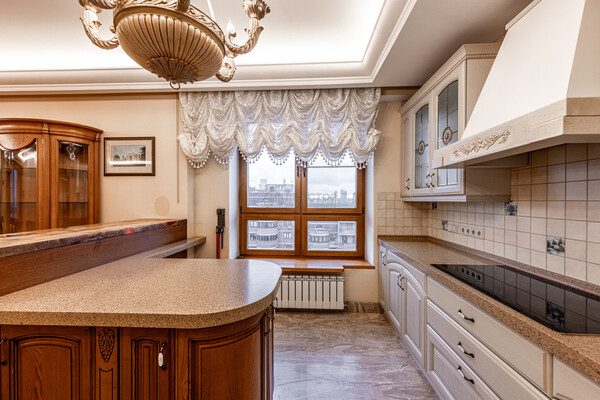 Продам трехкомнатную (3-комн.) квартиру, Кастанаевская ул, 24, Москва г