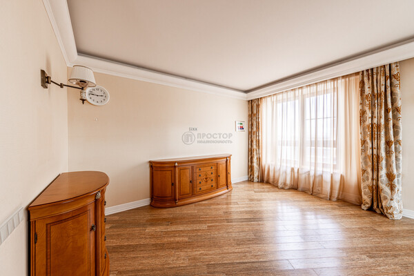 Продам трехкомнатную (3-комн.) квартиру, Кастанаевская ул, 24, Москва г