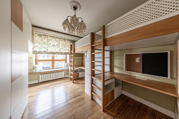 Продам трехкомнатную (3-комн.) квартиру, Кастанаевская ул, 24, Москва г