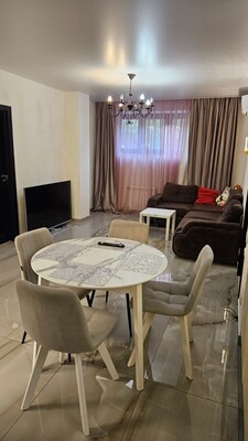 Продам трехкомнатную (3-комн.) квартиру, Адмиральская ул, 6с1, Грибки д