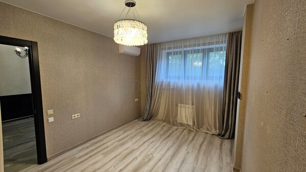 Продам трехкомнатную (3-комн.) квартиру, Адмиральская ул, 6с1, Грибки д