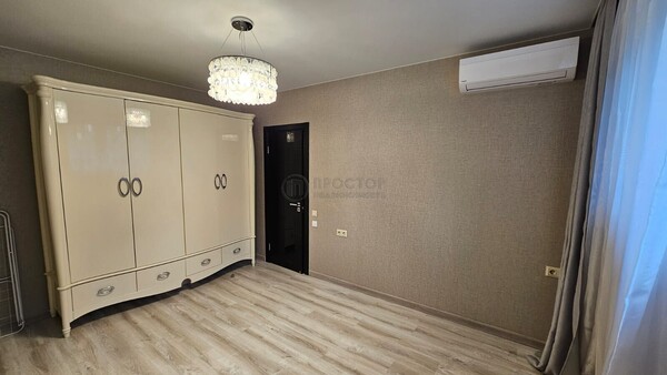 Продам трехкомнатную (3-комн.) квартиру, Адмиральская ул, 6с1, Грибки д