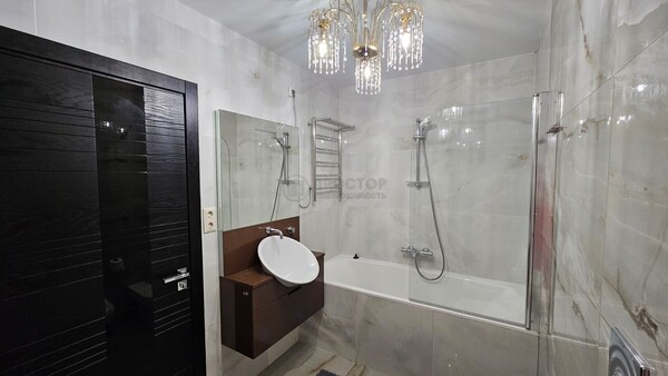 Продам трехкомнатную (3-комн.) квартиру, Адмиральская ул, 6с1, Грибки д